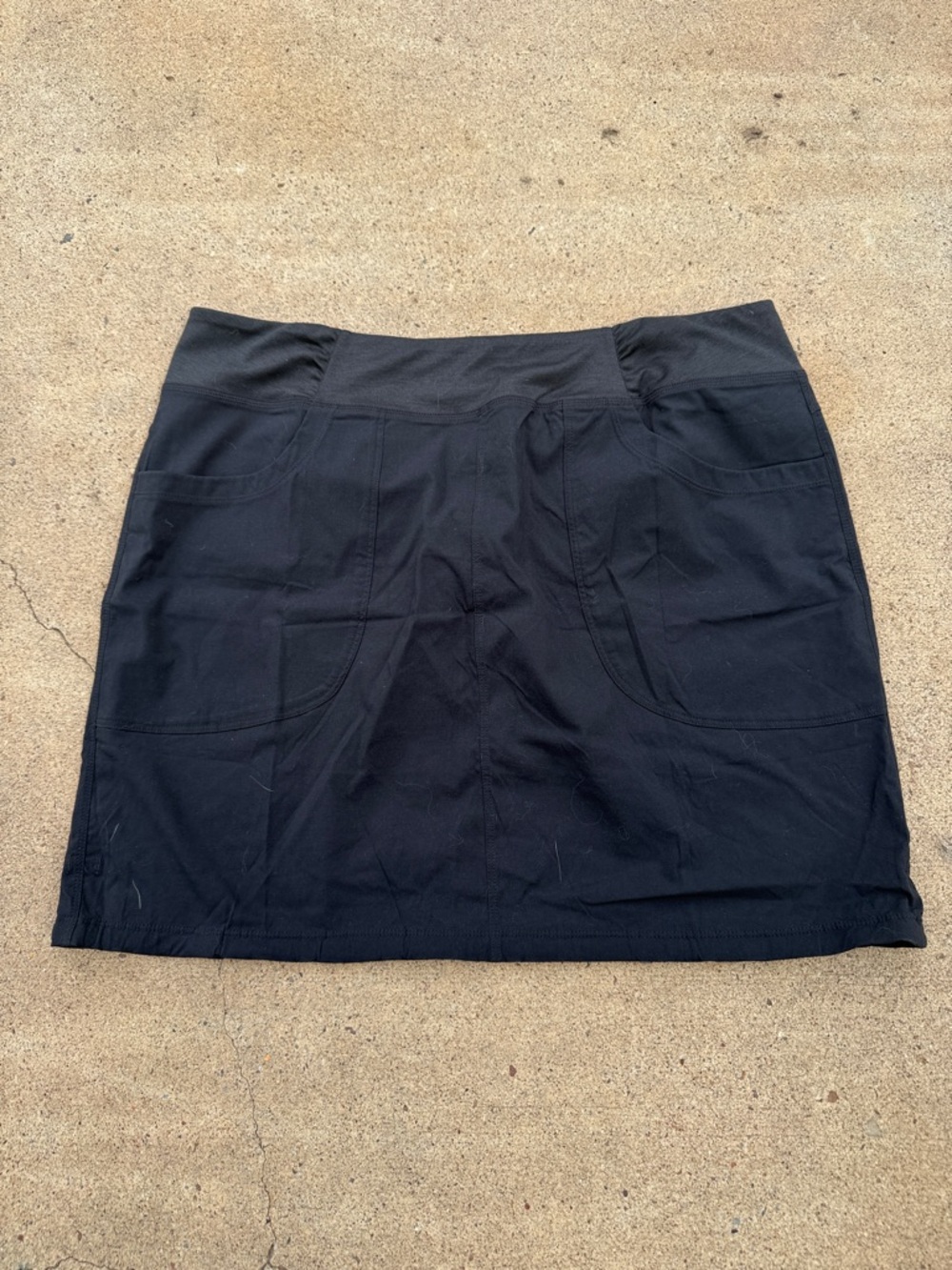Mountain Hardware Womens Black Active Skirt Hiking Outdoors Size XL Deep Pockets